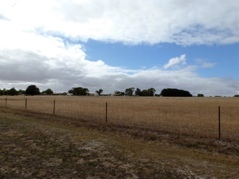 Photo - 0 Corner Murray Road And Glenelg Highway, Lake Bolac VIC 3351 - Image 2