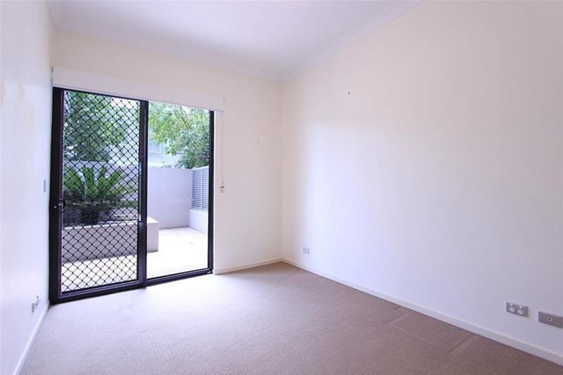 Photo - 01/41 Playfield Street, Chermside QLD 4032 - Image 5