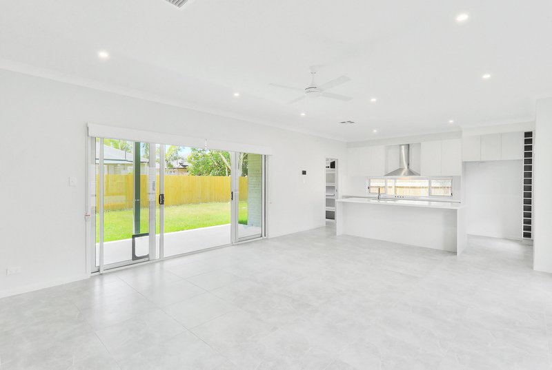 Photo - 01W2 D2 Stana Place, Bellbowrie QLD 4070 - Image 5