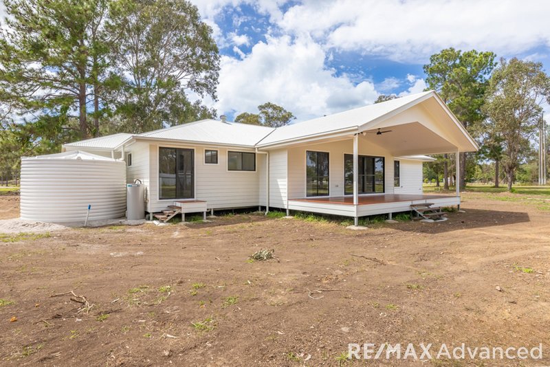 Photo - 1-11 Murray Court, Beachmere QLD 4510 - Image 4