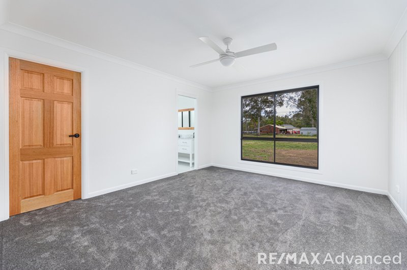 Photo - 1-11 Murray Court, Beachmere QLD 4510 - Image 12