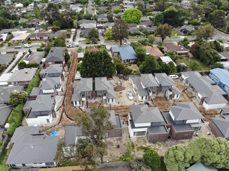 Photo - 1-15/56A & 60 Geoffrey Drive, Kilsyth VIC 3137 - Image 5