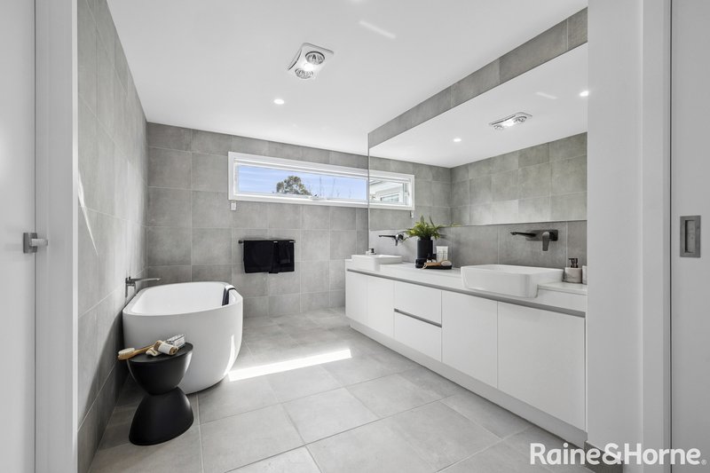 Photo - 1, 2 & 3/11 Epping Street, Kyneton VIC 3444 - Image 14