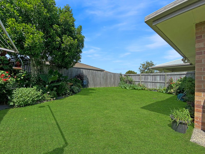 Photo - 1 & 2 / 33 Lotus Avenue, Bellmere QLD 4510 - Image 20