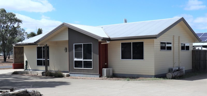 Photo - 1, 2 & 3/8 Cassia Court, Nebo QLD 4742 - Image 12