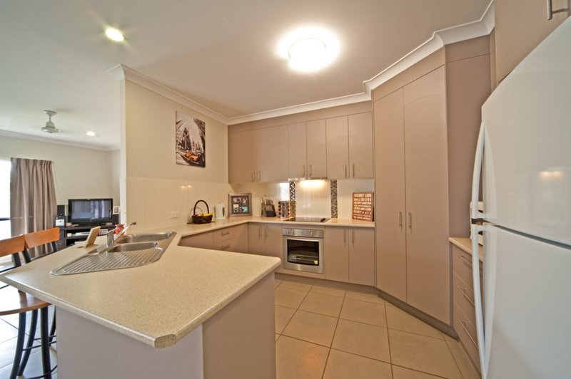 Photo - 1 & 2 / 48 South Molle Boulevard, Cannonvale QLD 4802 - Image 5