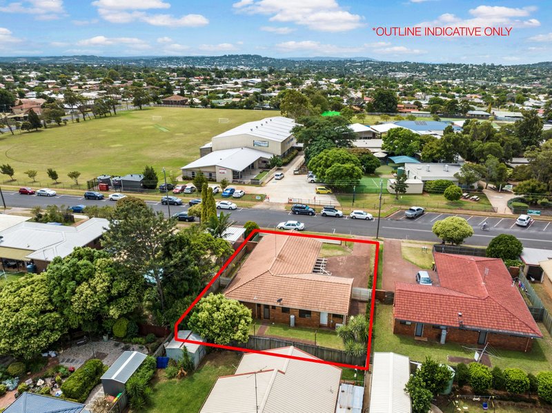 Photo - 1 & 2, 58 Wuth Street, Darling Heights QLD 4350 - Image 20