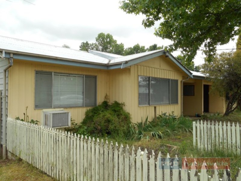 1 & 2 / 7 Macquarie , Tumut NSW 2720