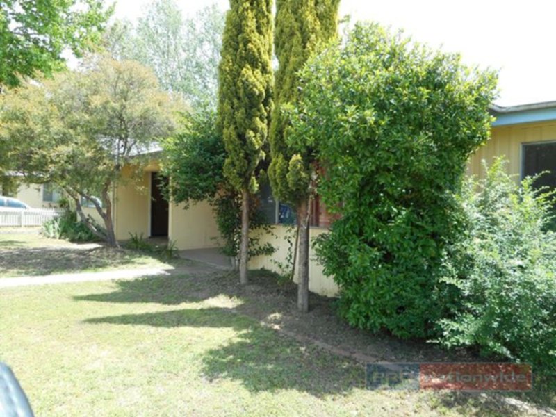 Photo - 1 & 2 / 7 Macquarie , Tumut NSW 2720 - Image 23