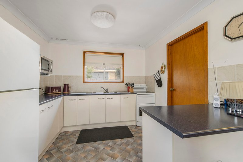 Photo - 1 & 2/1 Norfolk Avenue, Port Macquarie NSW 2444 - Image 6