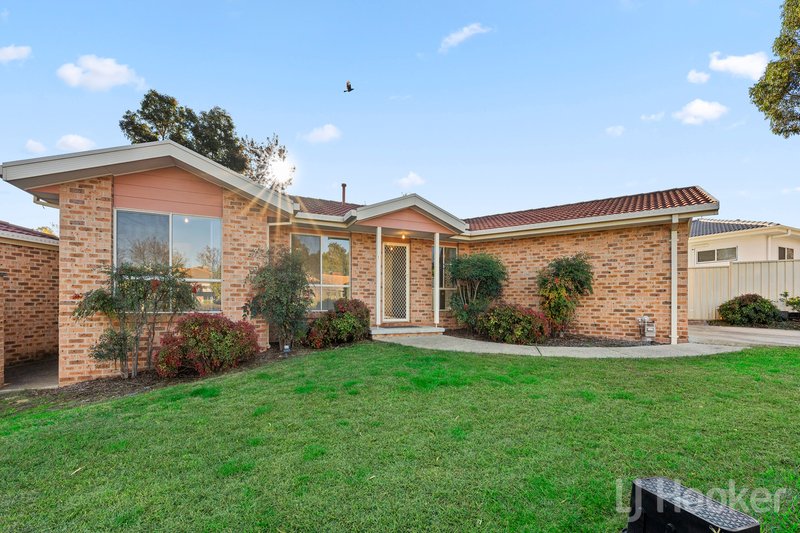 Photo - 1-2/10 Franklin Court, Jerrabomberra NSW 2619 - Image 3