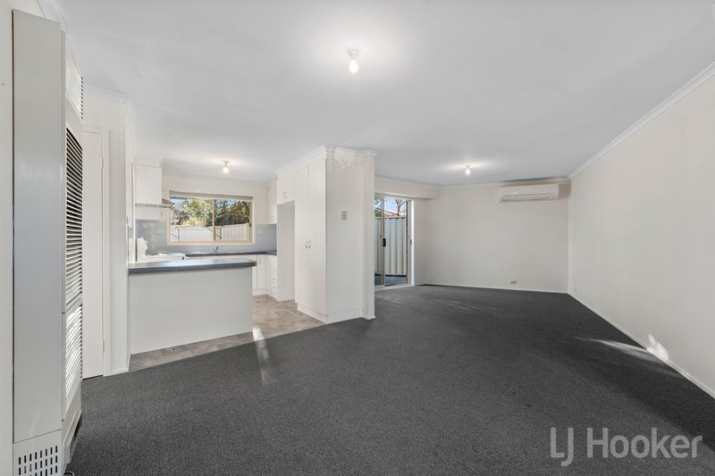 Photo - 1-2/10 Franklin Court, Jerrabomberra NSW 2619 - Image 13