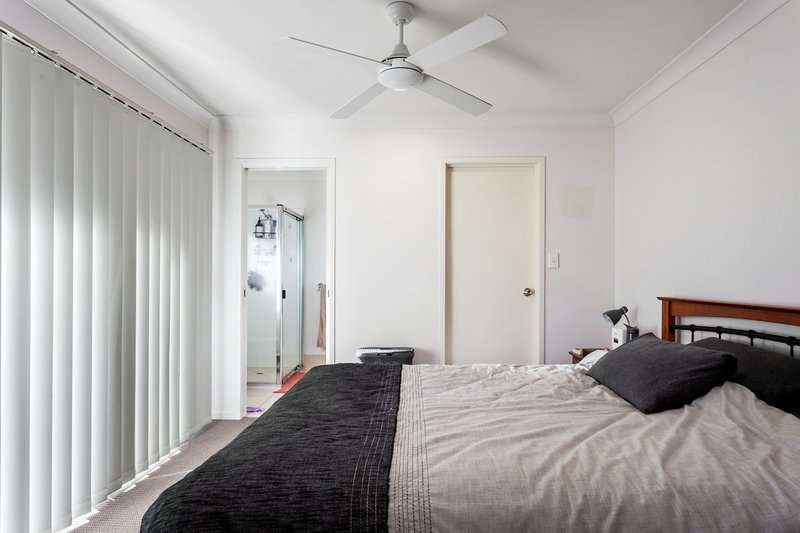 Photo - 1 & 2/11 Carlin Street, Glenvale QLD 4350 - Image 8