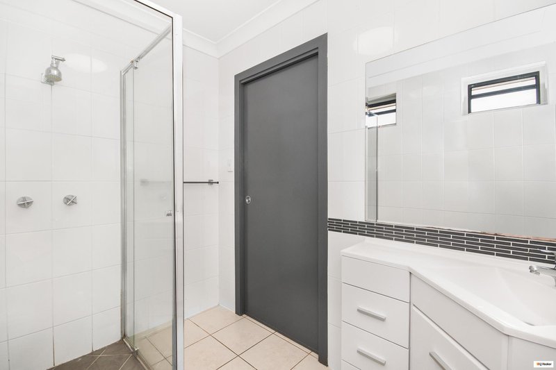 Photo - 1 & 2/115 Thirteenth Avenue, Railway Estate QLD 4810 - Image 6