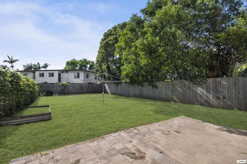 Photo - 1 & 2/115 Thirteenth Avenue, Railway Estate QLD 4810 - Image 8