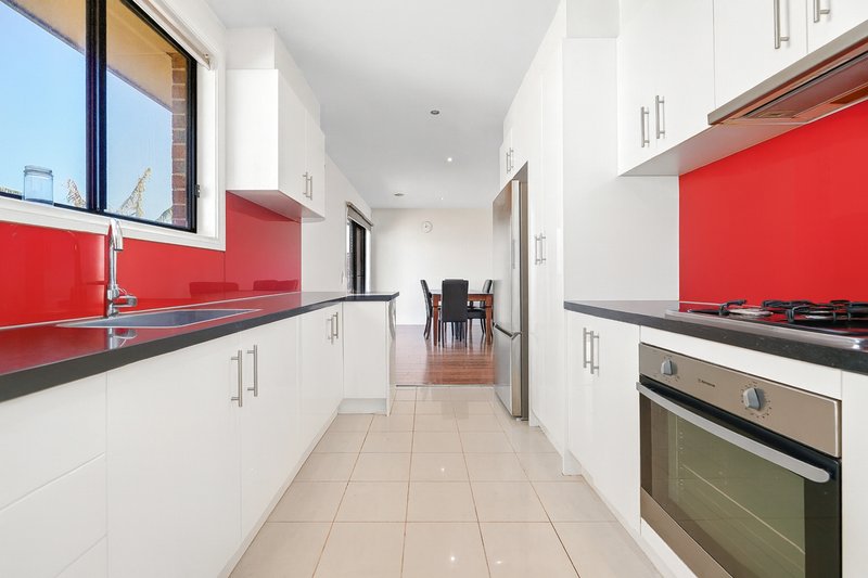 Photo - 1-2/12 Elmhurst Street, Noble Park North VIC 3174 - Image 9