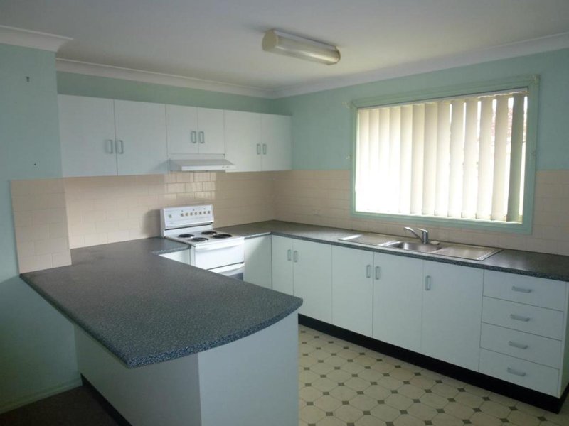 Photo - 1 & 2/12 John Glenn Place, Dubbo NSW 2830 - Image 2