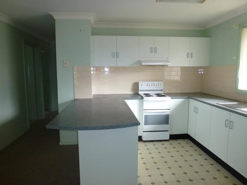 Photo - 1 & 2/12 John Glenn Place, Dubbo NSW 2830 - Image 5