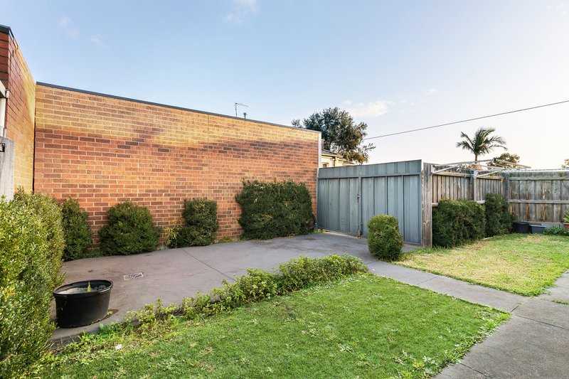 Photo - 1 & 2/17 Denys Street, Fawkner VIC 3060 - Image 10