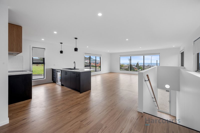 Photo - 1 & 2/174 Trevor Street, Ulverstone TAS 7315 - Image 11