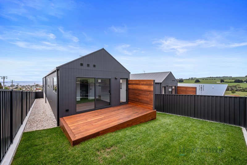 Photo - 1 & 2/174 Trevor Street, Ulverstone TAS 7315 - Image 17