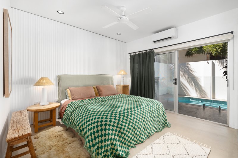 Photo - 1-2/18 Belmore Terrace, Sunshine Beach QLD 4567 - Image 18