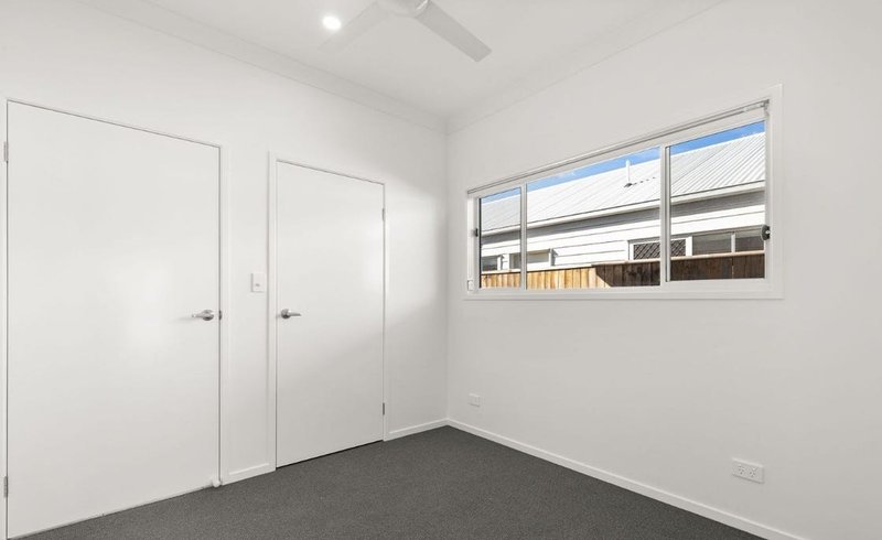 Photo - 1 & 2/18 Luminous Place, Morayfield QLD 4506 - Image 12