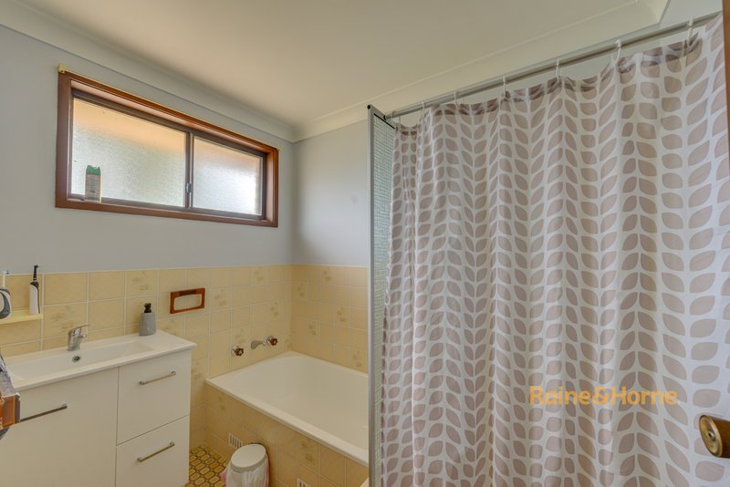 Photo - 1 & 2/19 Burilla Street, Tamworth NSW 2340 - Image 7