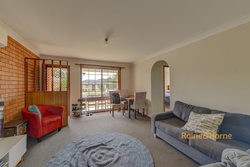 Photo - 1 & 2/19 Burilla Street, Tamworth NSW 2340 - Image 10