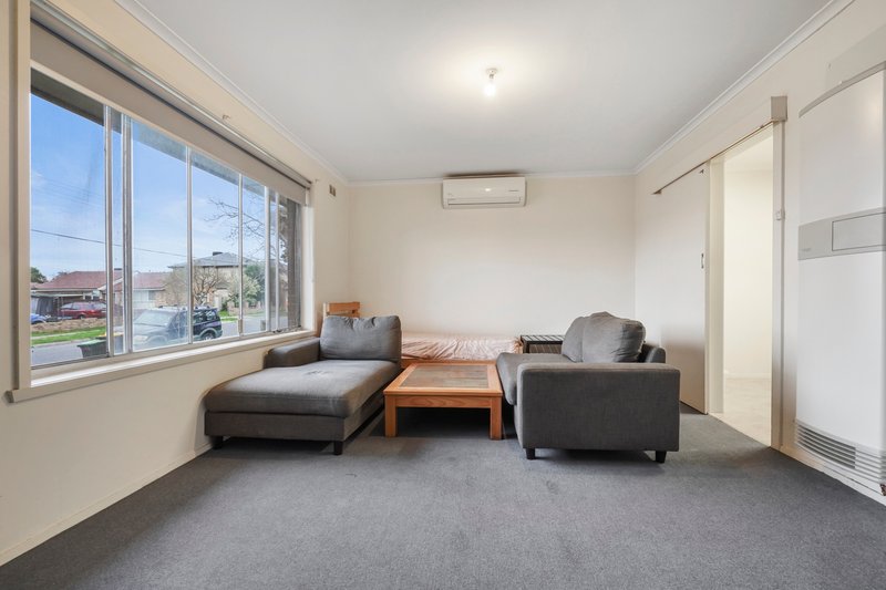 Photo - 1 & 2/1a Jenkins Street, Noble Park VIC 3174 - Image 10