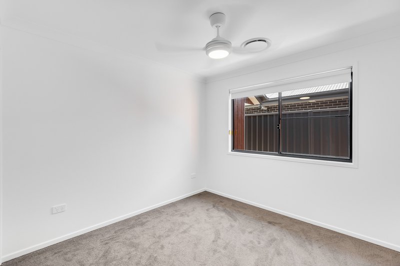 Photo - 1 & 2/2 Mcewan Crescent, Kearneys Spring QLD 4350 - Image 6