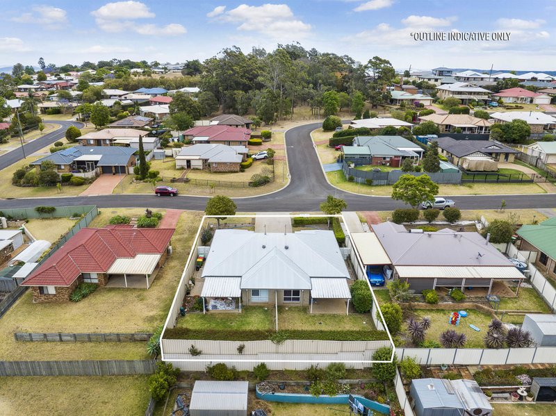 Photo - 1 & 2/20 Duncan Street, Wilsonton Heights QLD 4350 - Image 14