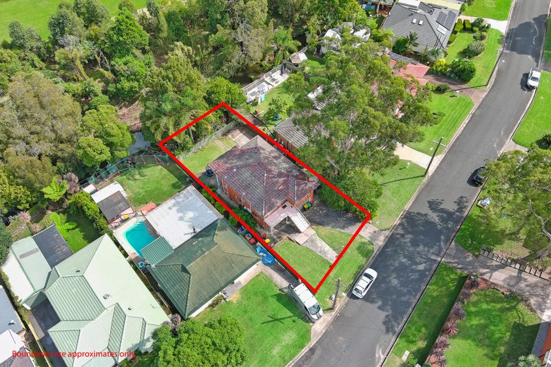 Photo - 1 & 2/21 William Beach Road, Kanahooka NSW 2530 - Image 11