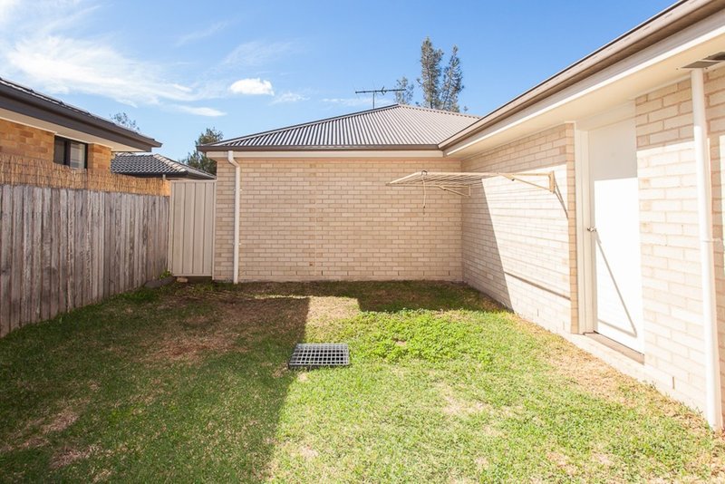 Photo - 1 & 2/22 Alpine Avenue, Cessnock NSW 2325 - Image 21