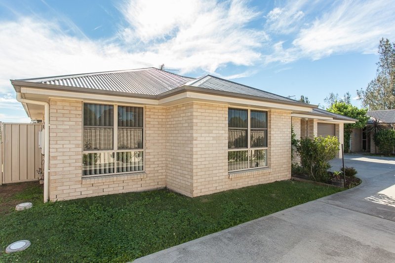 Photo - 1 & 2/22 Alpine Avenue, Cessnock NSW 2325 - Image 24