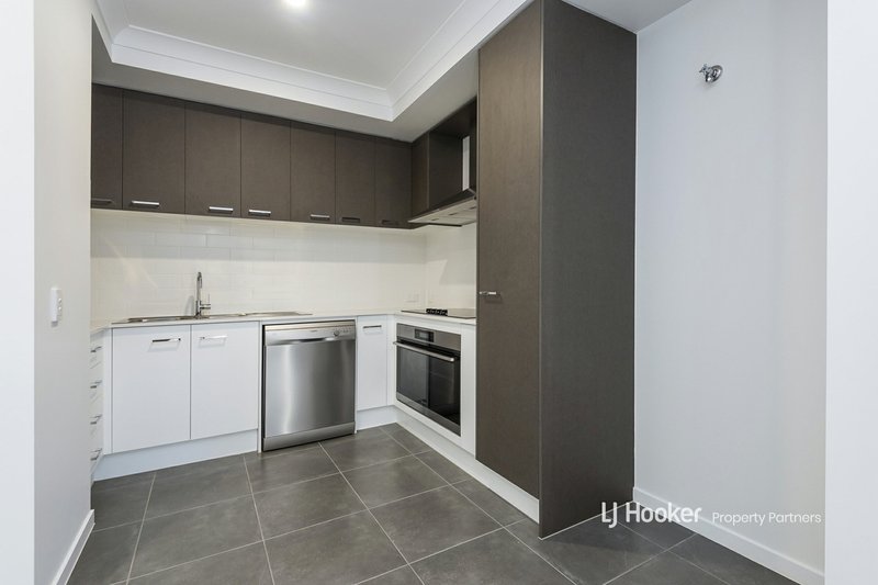 Photo - 1 & 2/22A Monash Road, Loganlea QLD 4131 - Image 4