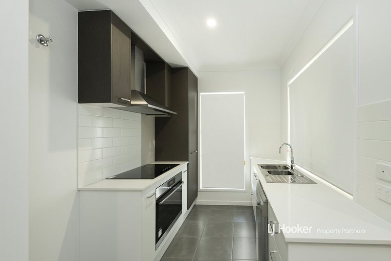 Photo - 1 & 2/22A Monash Road, Loganlea QLD 4131 - Image 11