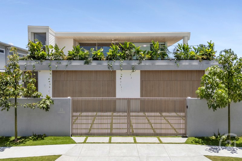 Photo - 1 & 2/23 Edward Street, Noosaville QLD 4566 - Image 3