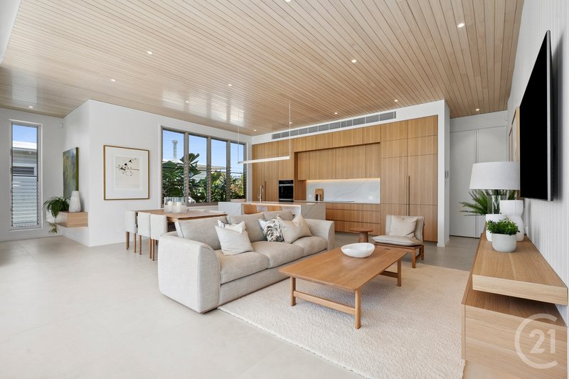 Photo - 1 & 2/23 Edward Street, Noosaville QLD 4566 - Image 4