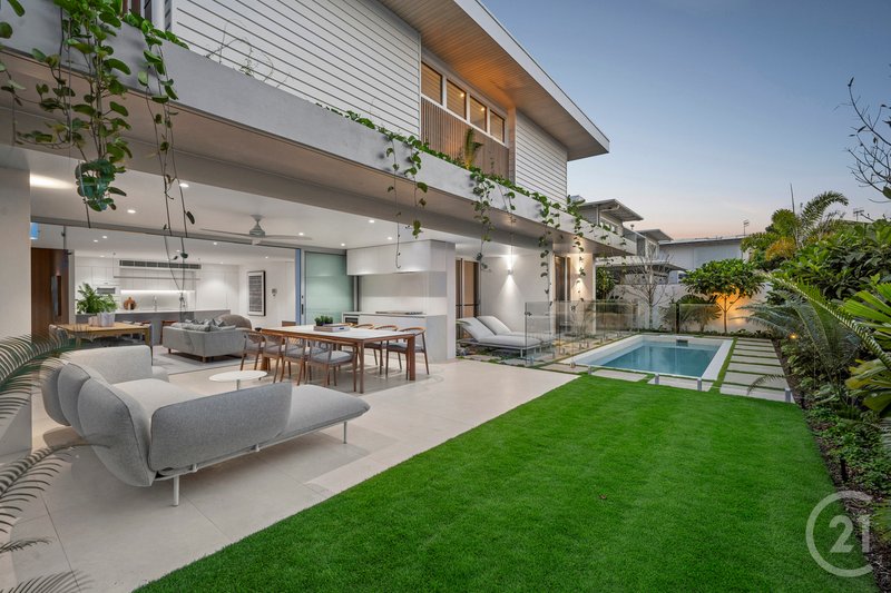 Photo - 1 & 2/23 Edward Street, Noosaville QLD 4566 - Image 18