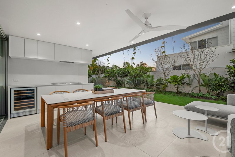 Photo - 1 & 2/23 Edward Street, Noosaville QLD 4566 - Image 23