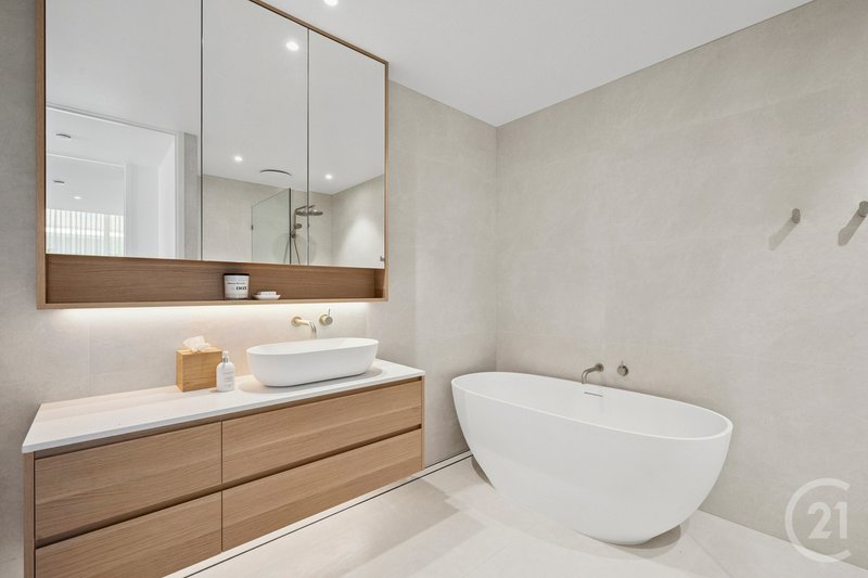 Photo - 1 & 2/23 Edward Street, Noosaville QLD 4566 - Image 25
