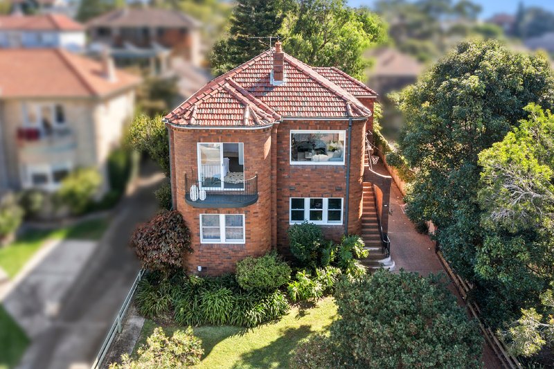 Photo - 1 & 2/23 Seaview Street, Balgowlah NSW 2093 - Image 2