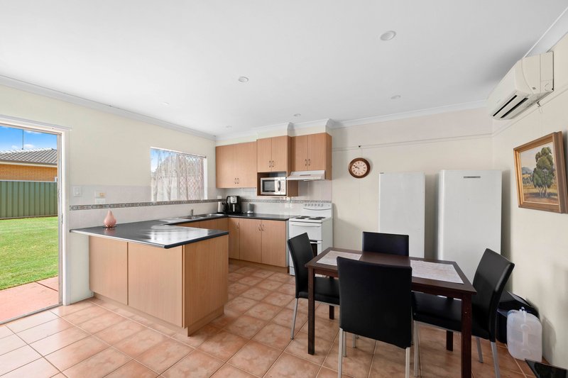 Photo - 1 & 2/25 Hampton Street, Newtown QLD 4350 - Image 2