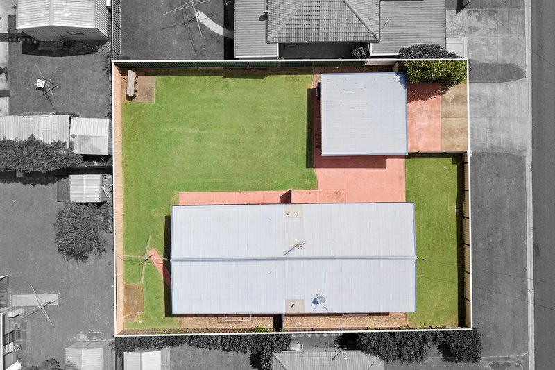 Photo - 1 & 2/25 Hampton Street, Newtown QLD 4350 - Image 7