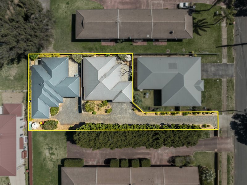 Photo - 1 & 2/26A Ascot Street, Newtown QLD 4350 - Image 2