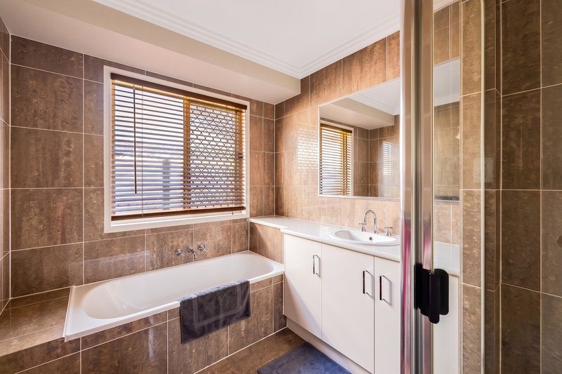 Photo - 1 & 2/26A Ascot Street, Newtown QLD 4350 - Image 8