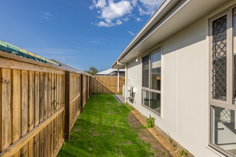 Photo - 1 & 2/27 Vincent Crescent, Caboolture QLD 4510 - Image 12