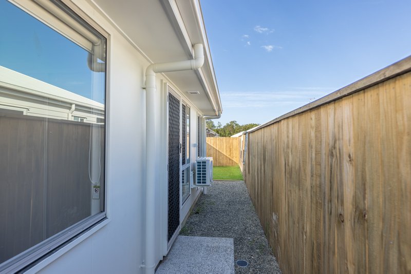 Photo - 1 & 2/27 Vincent Crescent, Caboolture QLD 4510 - Image 23