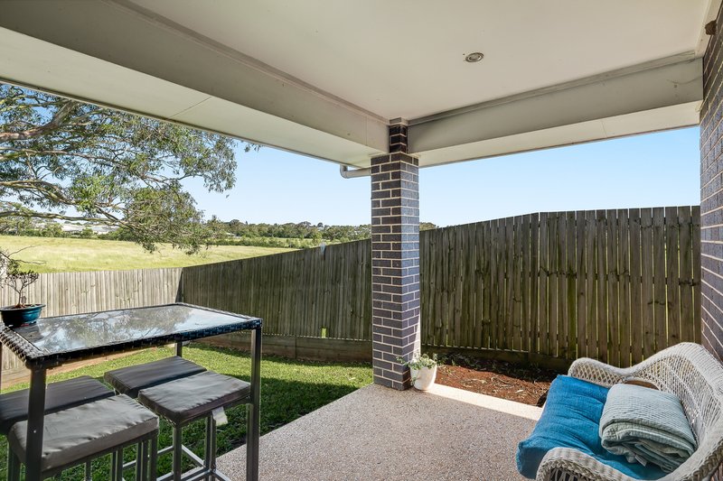 Photo - 1 & 2/28 Parkview Drive, Glenvale QLD 4350 - Image 9